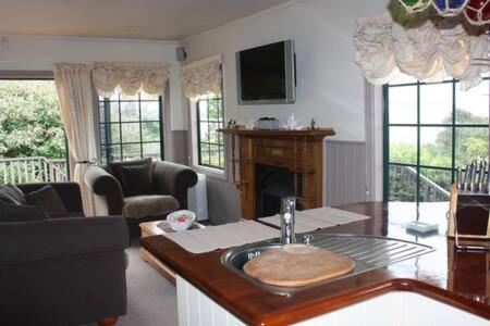 Private Seaside Couples Hideaway Villa คาคาพอยท์ ภายนอก รูปภาพ
